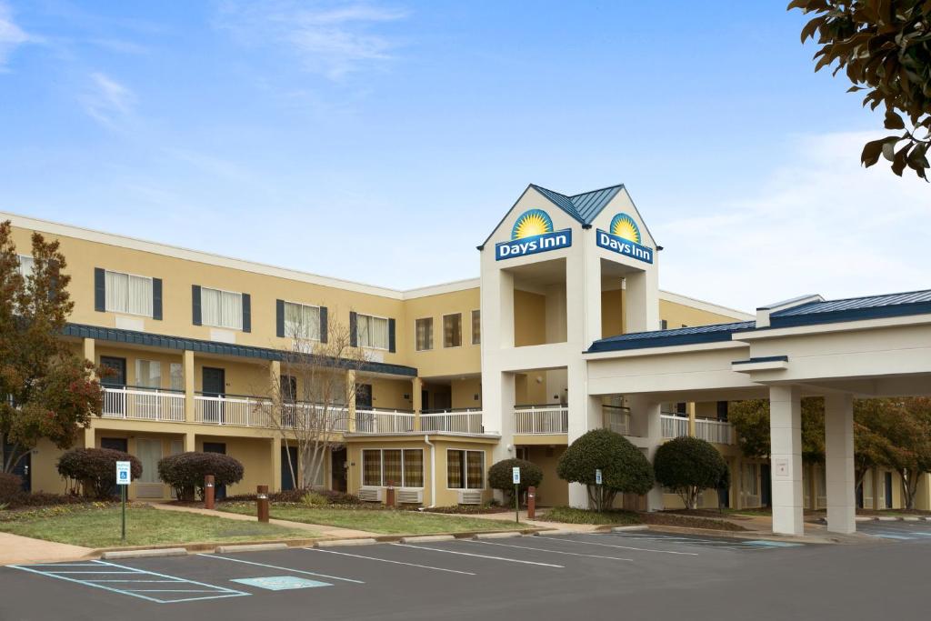 Days Inn by Wyndham Chattanooga/Hamilton Place Main image 1